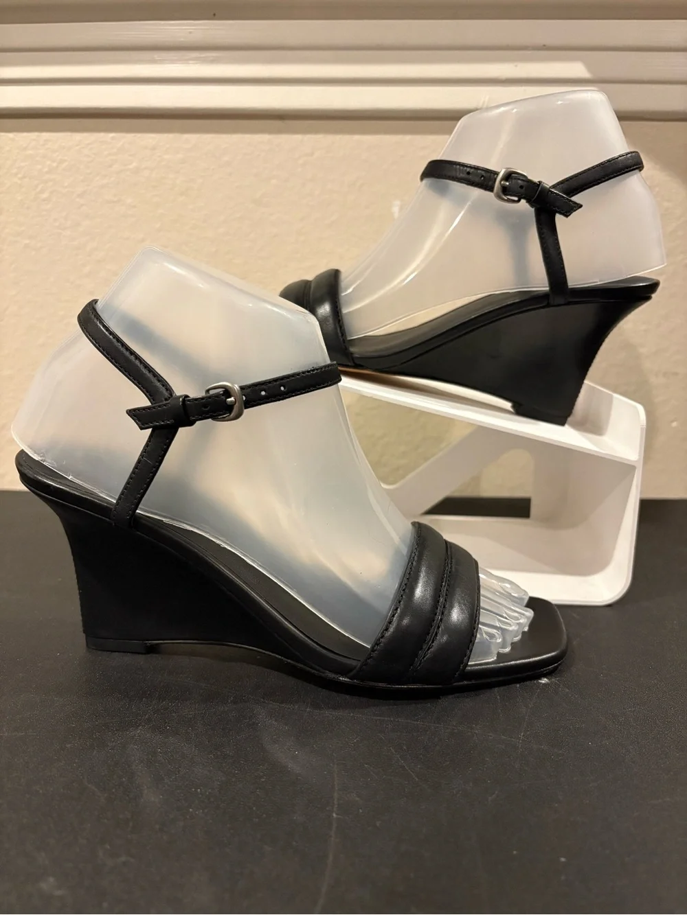 Vince Camuto Women's Black Leather Strappy Ankle Strap Open Toe Heels 6M EUR 36